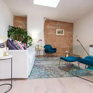 Apartment Design Loft In - Hosted By Sweetstay